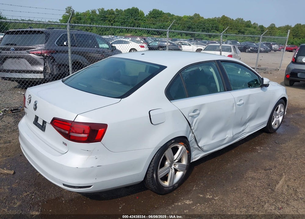 2017 VOLKSWAGEN JETTA VIN: 3VW2B7AJ3HM376653