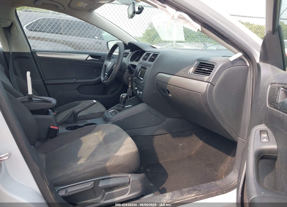 2017 VOLKSWAGEN JETTA VIN: 3VW2B7AJ3HM376653