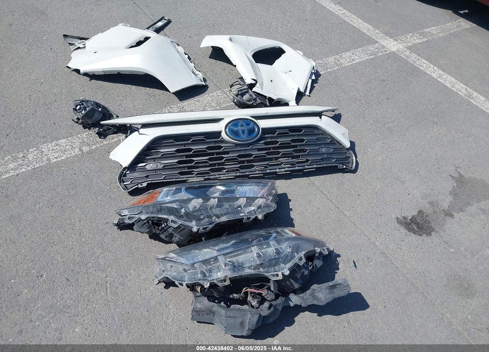 2020 TOYOTA RAV4 HYBRID VIN: JTMDWRFV2LD057000