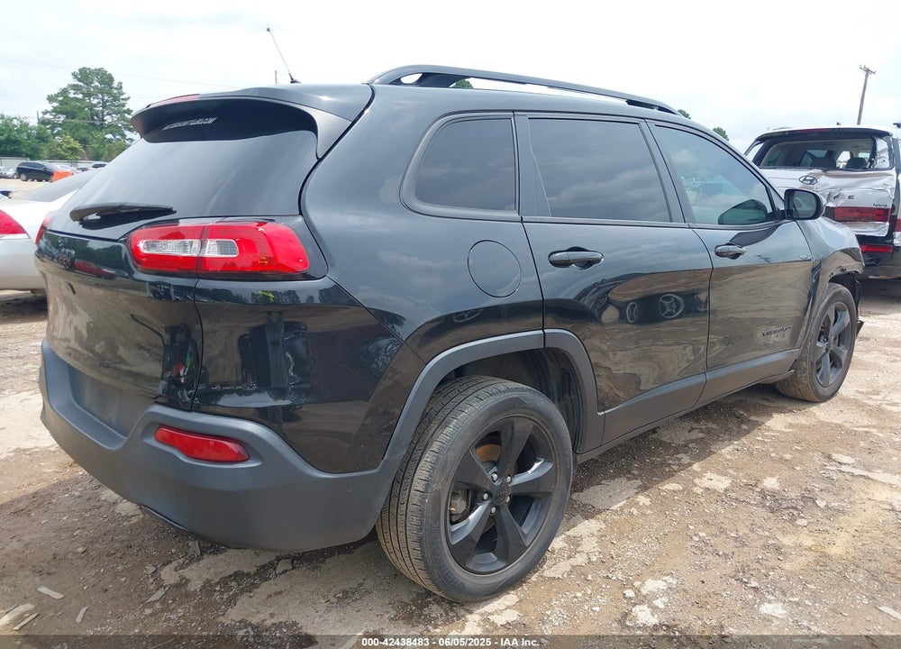 2016 JEEP CHEROKEE VIN: 1C4PJLCB3GW221996