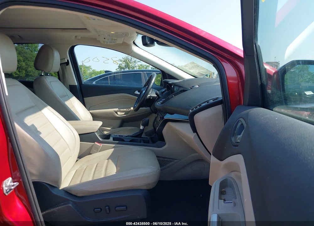 2017 FORD ESCAPE VIN: 1FMCU9J95HUB25837