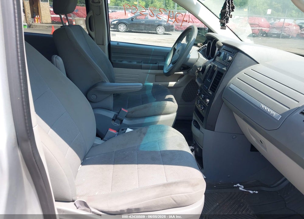 2008 DODGE GRAND CARAVAN SE VIN: 2D8HN44H78R751370