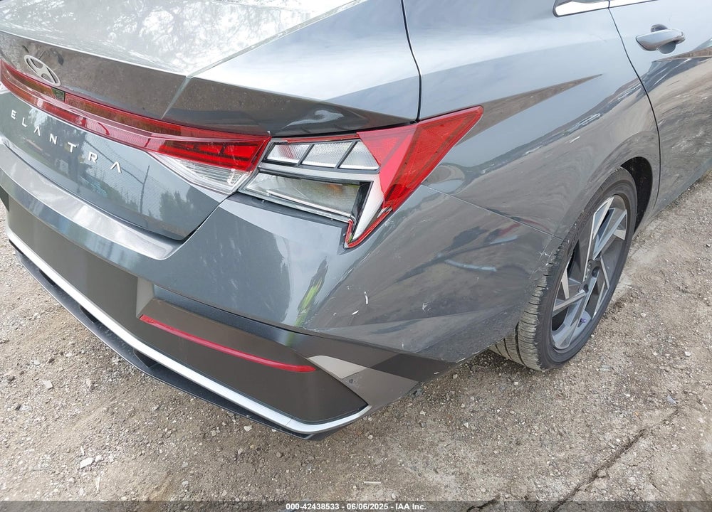 2025 HYUNDAI ELANTRA VIN: KMHLS4DG9SU951455