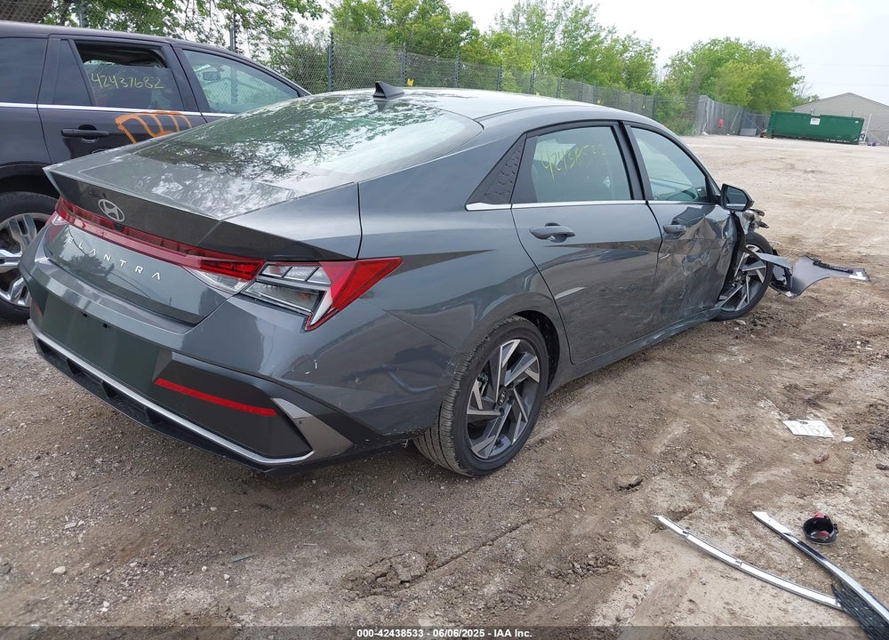 2025 HYUNDAI ELANTRA VIN: KMHLS4DG9SU951455