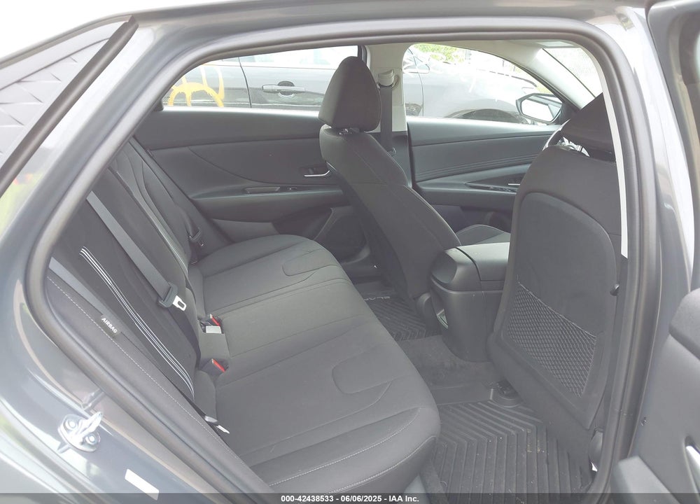 2025 HYUNDAI ELANTRA VIN: KMHLS4DG9SU951455