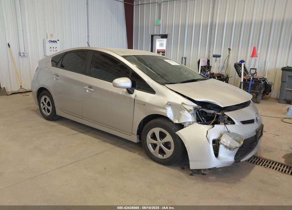 2013 TOYOTA PRIUS THREE VIN: JTDKN3DU7D1728505