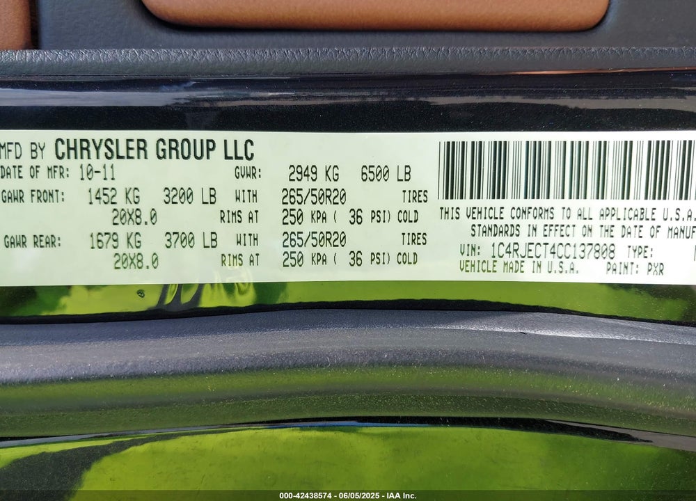 2012 JEEP GRAND CHEROKEE OVERLAND VIN: 1C4RJECT4CC137808