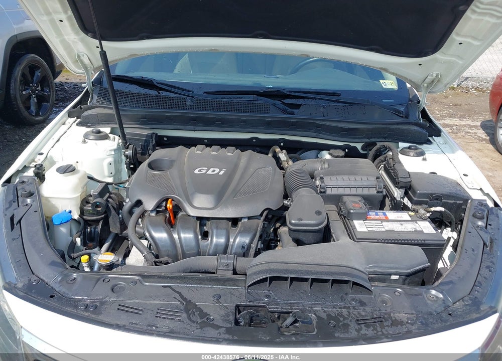 2011 KIA OPTIMA EX VIN: KNAGN4A78B5059688