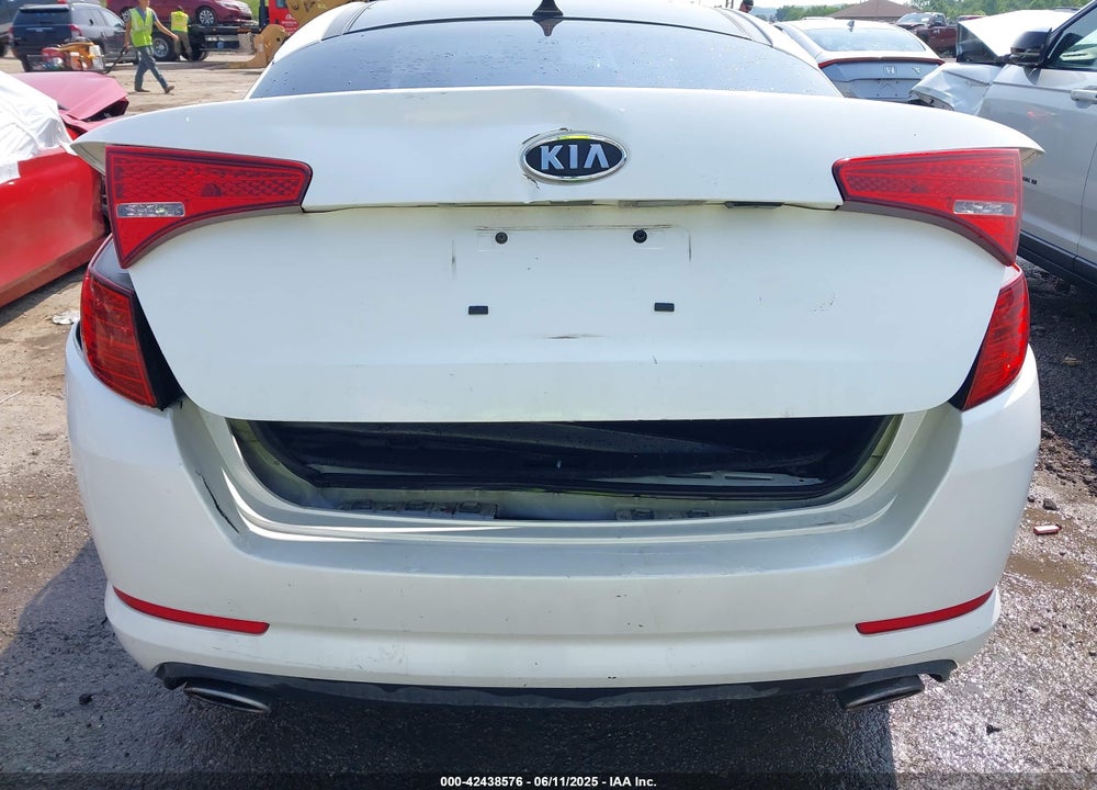2011 KIA OPTIMA EX VIN: KNAGN4A78B5059688
