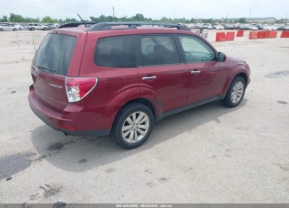 2012 SUBARU FORESTER 2.5X PREMIUM VIN: JF2SHBCC1CH412213
