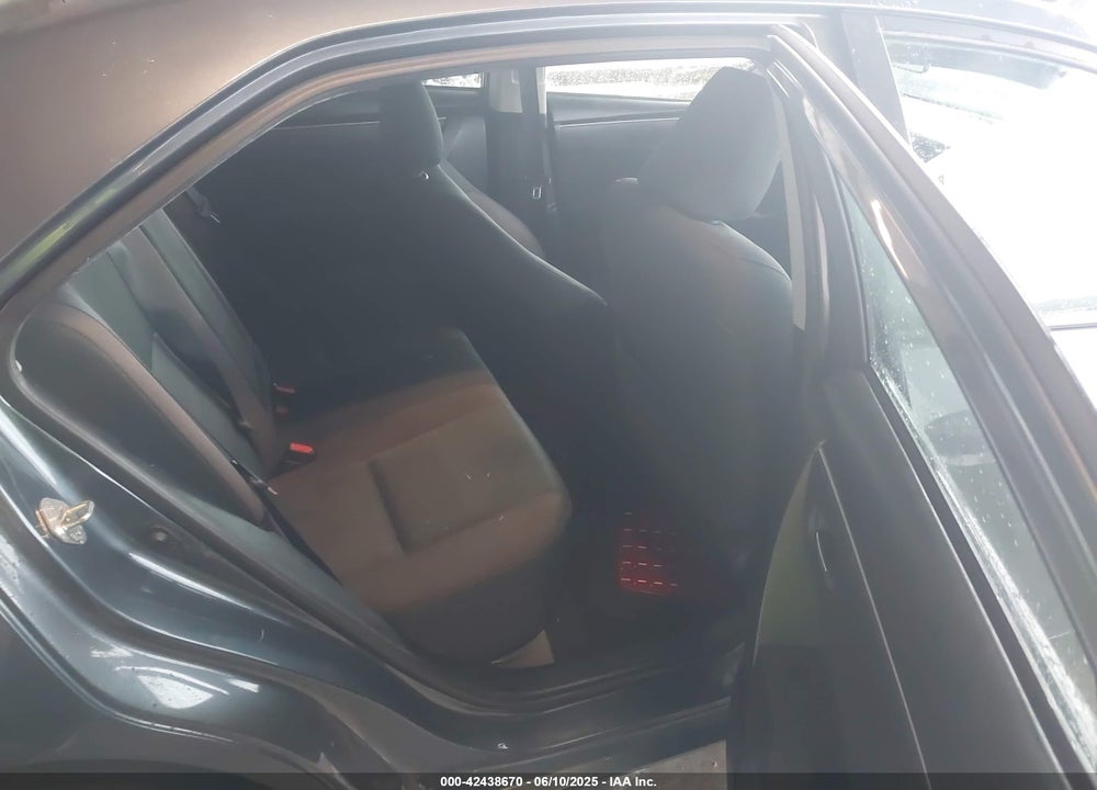 2019 TOYOTA COROLLA LE VIN: 2T1BURHEXKC240389