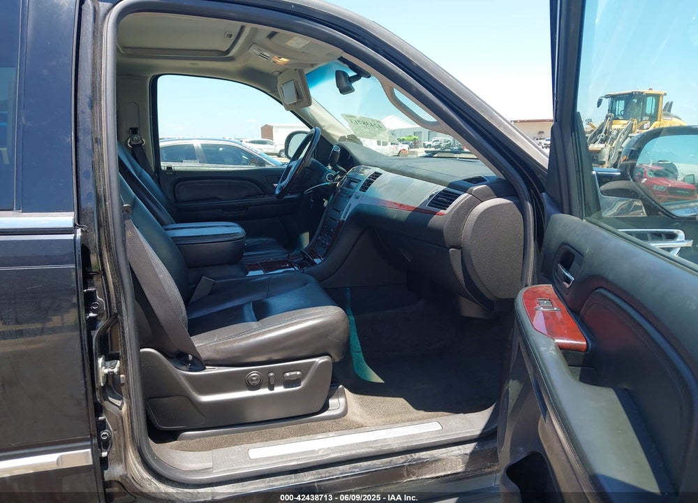 2007 CADILLAC ESCALADE VIN: 1GYFK63897R254394