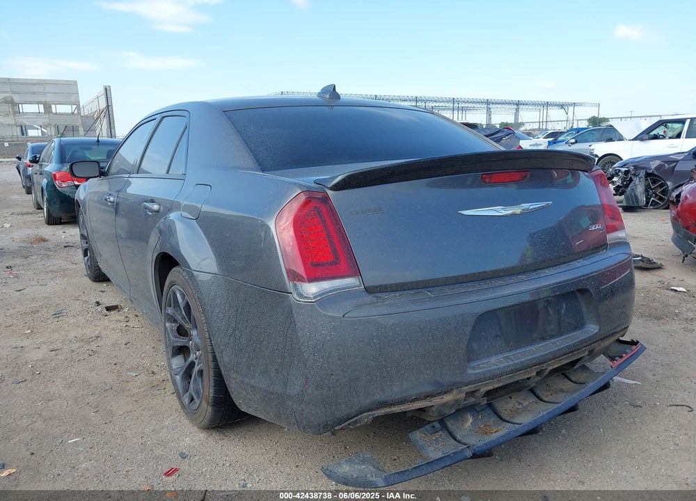 2019 CHRYSLER 300 VIN: 2C3CCABG3KH562921