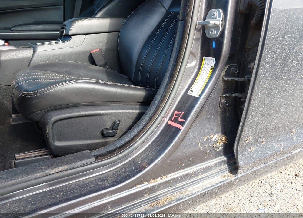 2019 CHRYSLER 300 VIN: 2C3CCABG3KH562921