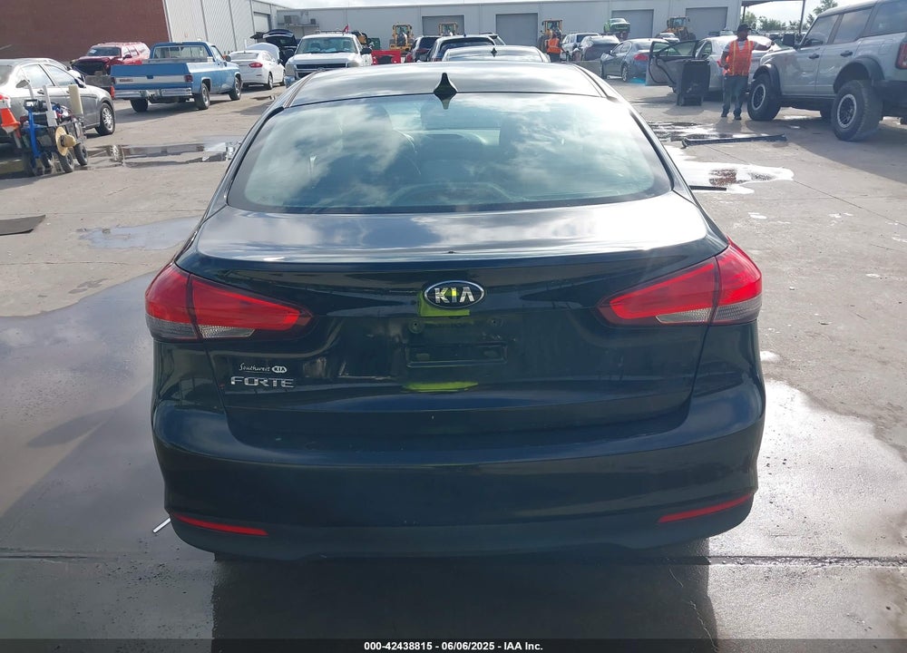 2017 KIA FORTE LX VIN: 3KPFL4A78HE103125