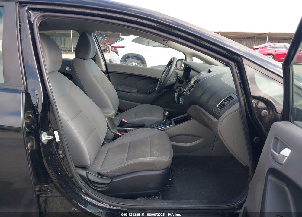 2017 KIA FORTE LX VIN: 3KPFL4A78HE103125