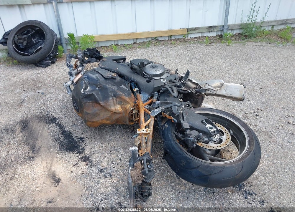 2024 SUZUKI GSX1000 GT/GT+ VIN: JS1EK12B4R7100542
