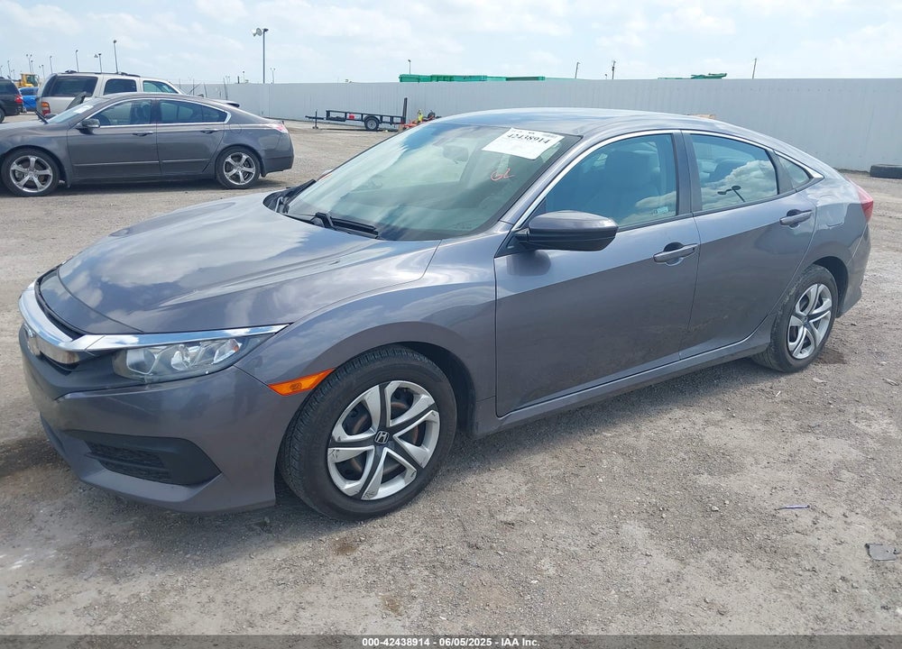 2018 HONDA CIVIC VIN: 19XFC2F53JE030280
