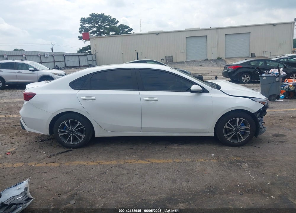 2023 KIA FORTE VIN: 3KPF24AD8PE659281