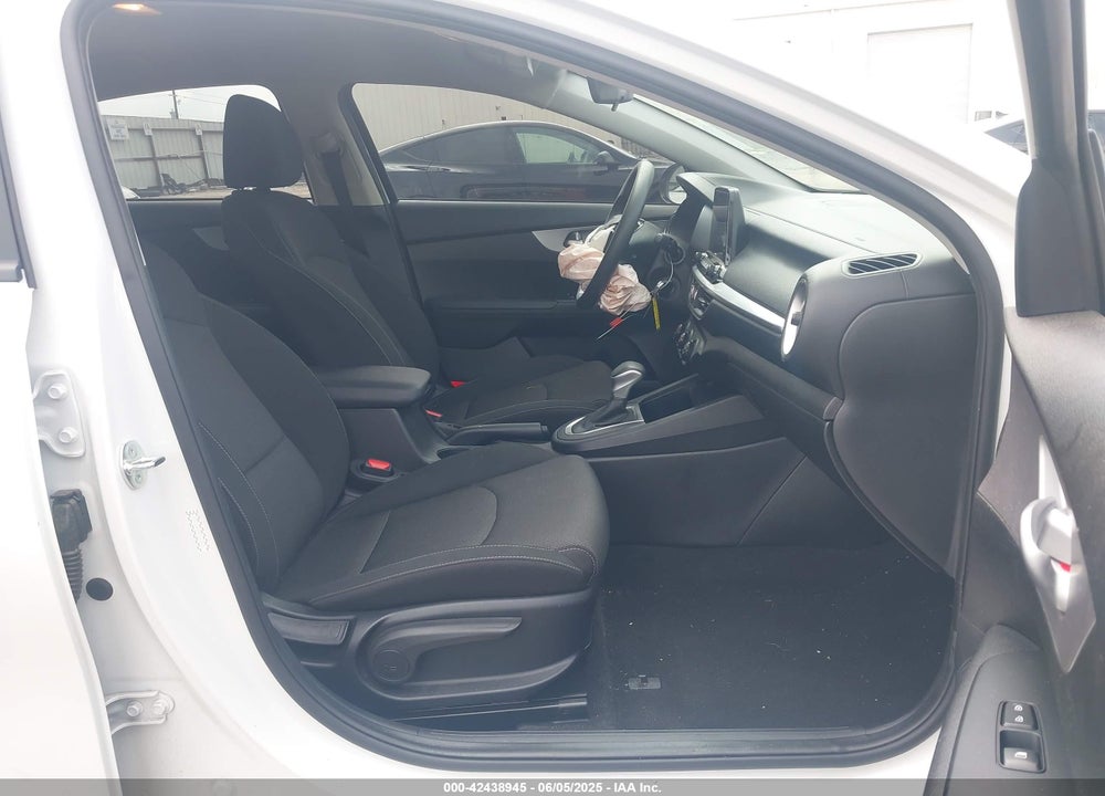 2023 KIA FORTE VIN: 3KPF24AD8PE659281