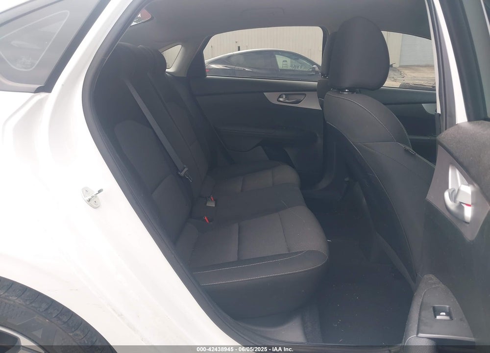 2023 KIA FORTE VIN: 3KPF24AD8PE659281