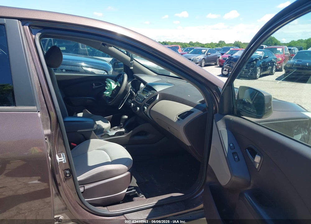 2015 HYUNDAI TUCSON VIN: KM8JT3AF2FU965326