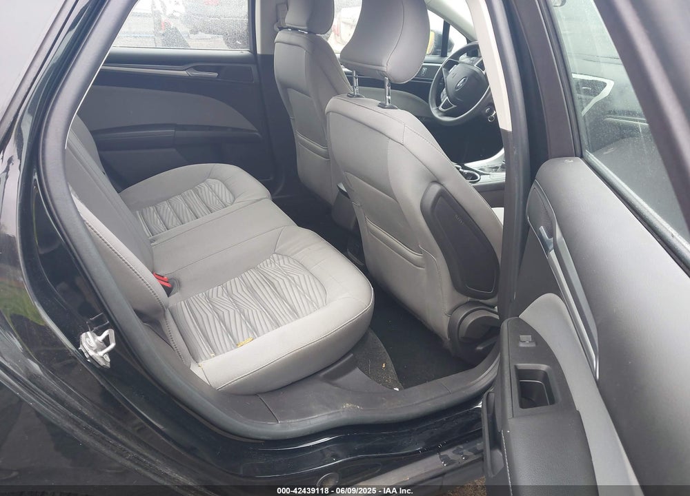 2016 FORD FUSION VIN: 3FA6P0G76GR176818