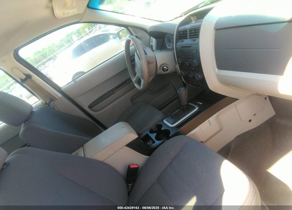2011 FORD ESCAPE XLS VIN: 1FMCU0C70BKC08439