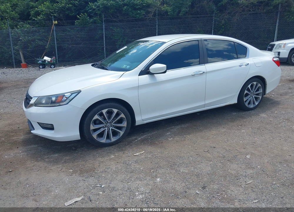 2014 HONDA ACCORD VIN: 1HGCR2F50EA127285