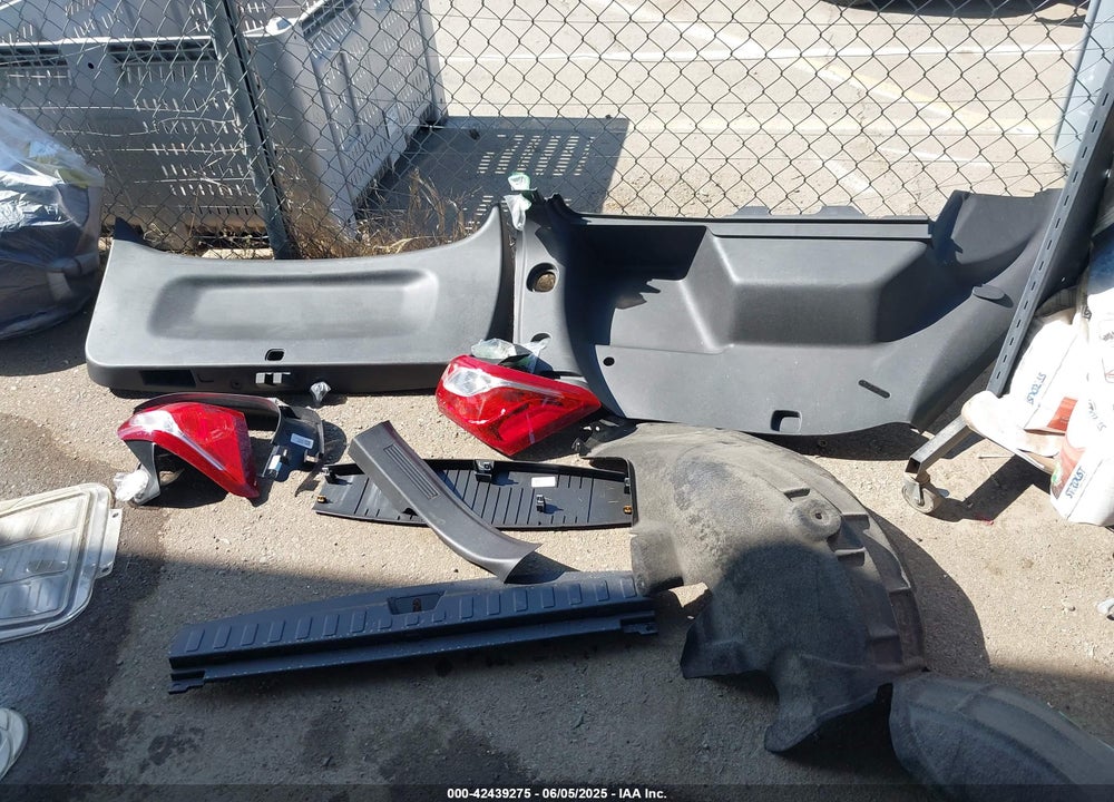 2021 CHEVROLET EQUINOX VIN: 3GNAXHEV8MS148793