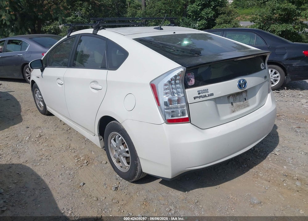2011 TOYOTA PRIUS TWO VIN: JTDKN3DU6B1444439
