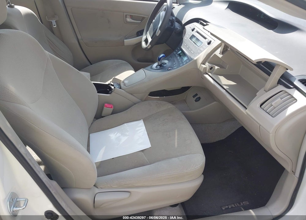 2011 TOYOTA PRIUS TWO VIN: JTDKN3DU6B1444439