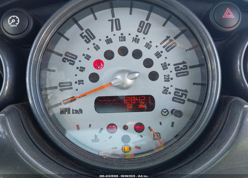 2006 MINI COOPER VIN: WMWRC33536TJ76102