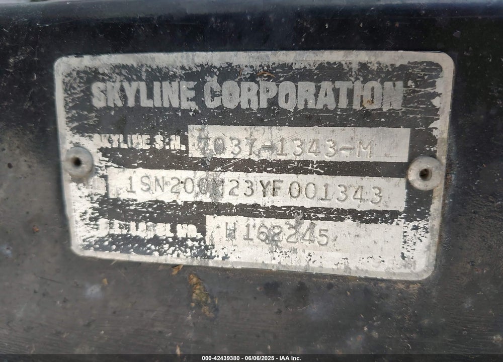 2000 SKYLINE NOMAD VIN: 1SN200M23YF001343