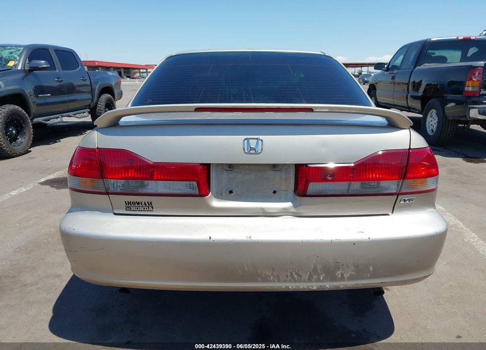 2001 HONDA ACCORD 3.0 EX VIN: 1HGCG16541A004728