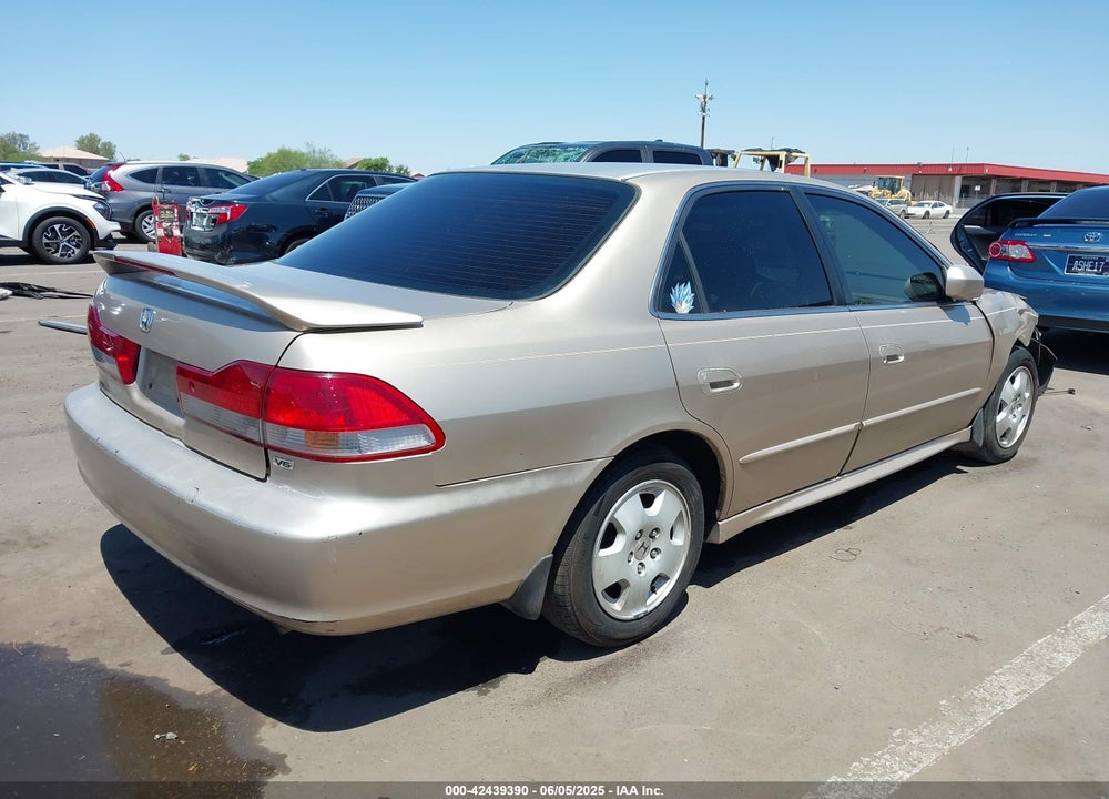 2001 HONDA ACCORD 3.0 EX VIN: 1HGCG16541A004728