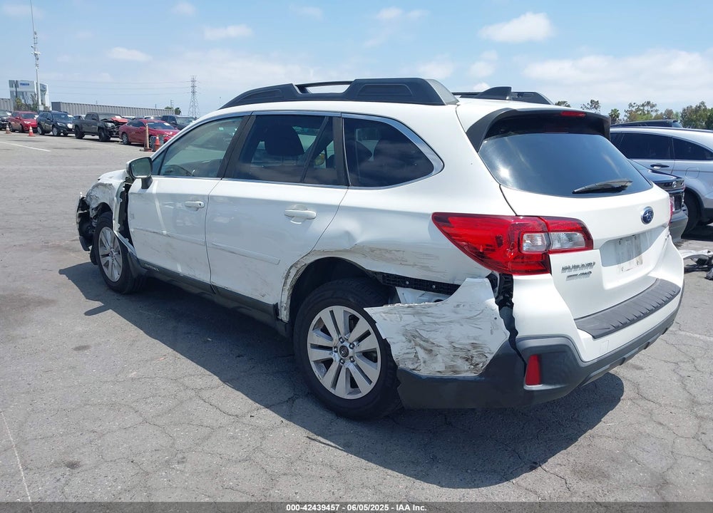 2018 SUBARU OUTBACK 2.5I PREMIUM VIN: 4S4BSAFC6J3317870
