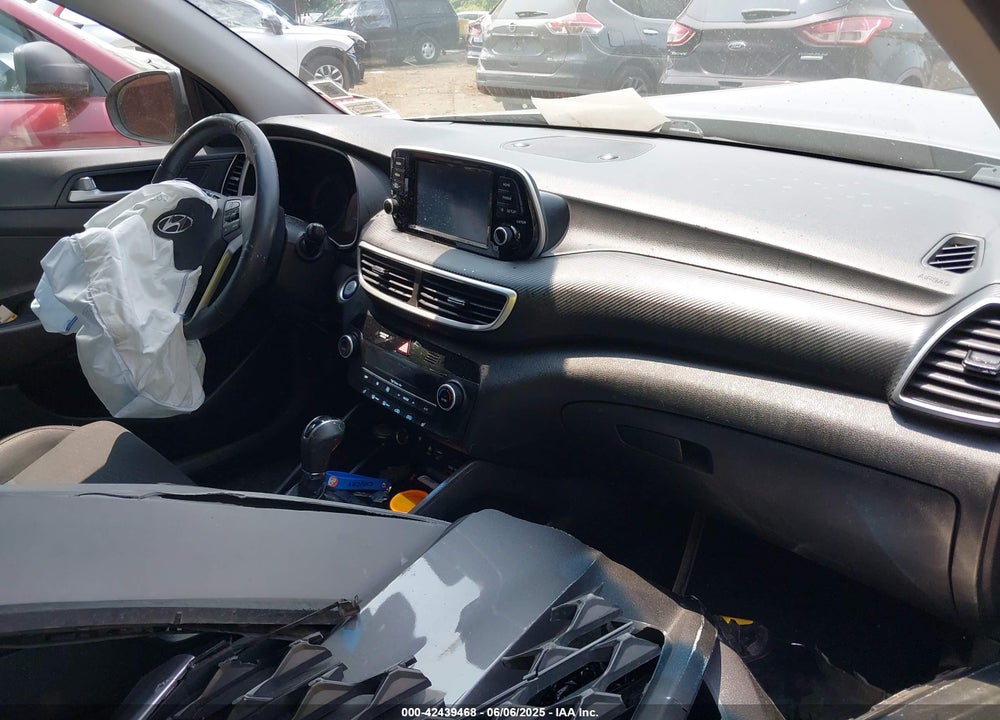 2020 HYUNDAI TUCSON VIN: KM8J3CAL3LU275649