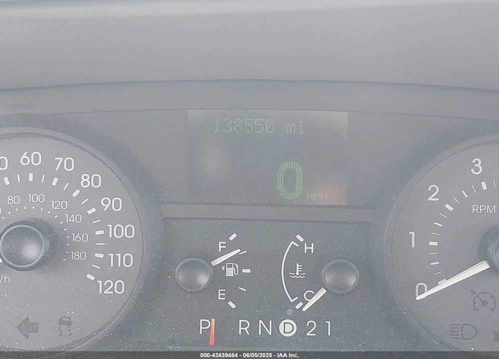 2008 MERCURY GRAND MARQUIS VIN: 2MEFM75V98X638562