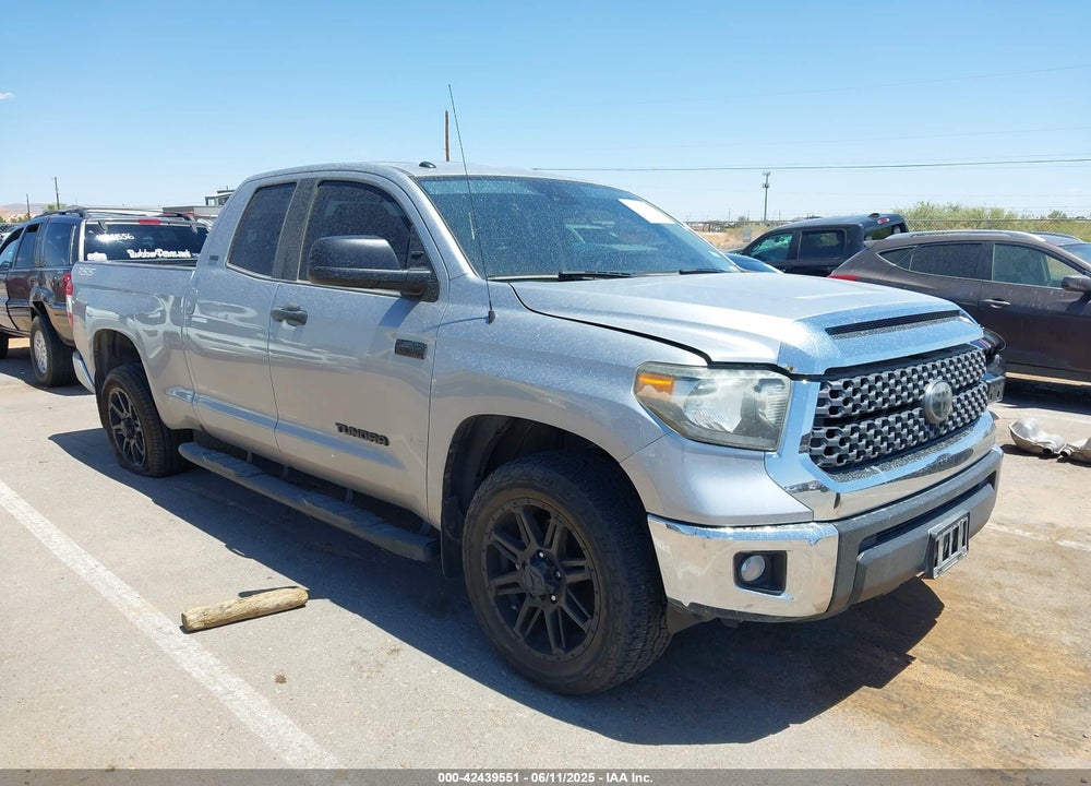 2019 TOYOTA TUNDRA SR5 5.7L V8 VIN: 5TFUW5F11KX819283