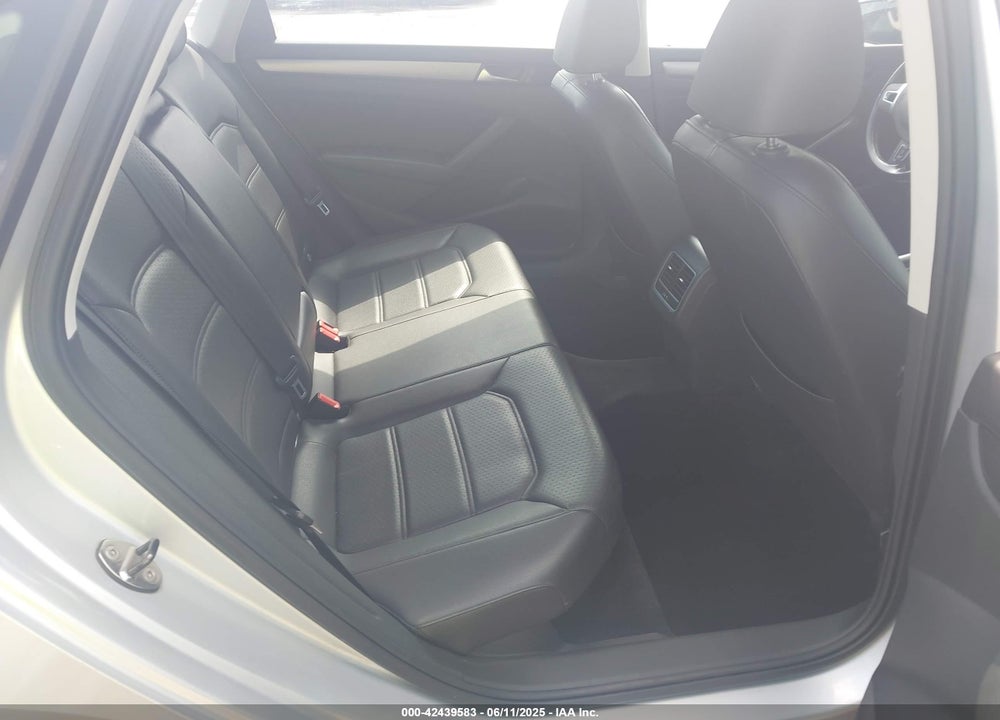 2014 VOLKSWAGEN PASSAT VIN: 1VWBT7A37EC039074