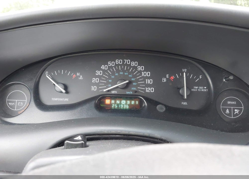 2005 BUICK CENTURY VIN: 2G4WS52J951102976