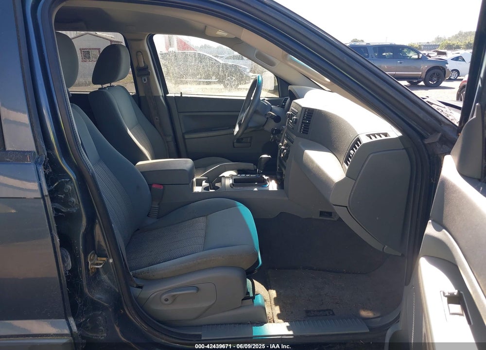 2007 JEEP GRAND CHEROKEE LAREDO VIN: 1J8GR48K47C513691