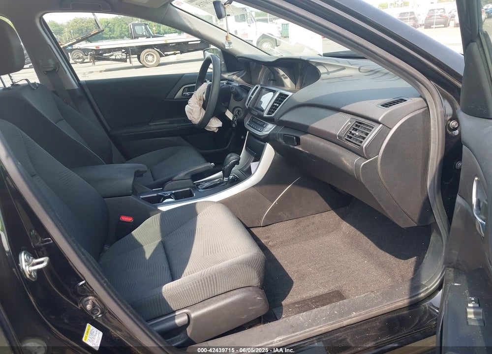 2015 HONDA ACCORD VIN: 1HGCR2F37FA250792