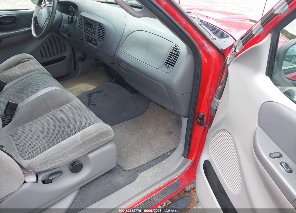 2002 FORD F-150 LARIAT/XL/XLT VIN: 2FTRX18L52CA24670