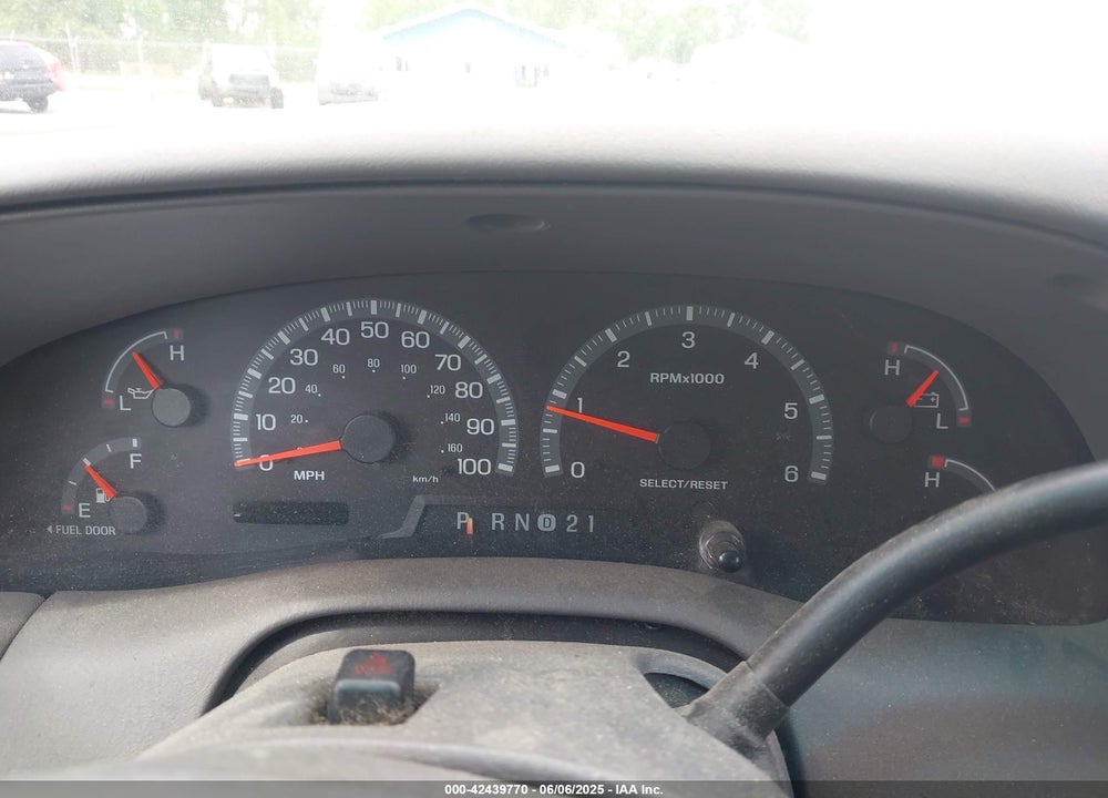 2002 FORD F-150 LARIAT/XL/XLT VIN: 2FTRX18L52CA24670