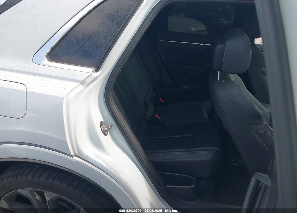 2020 AUDI Q3 VIN: WA1EECF38L1118221