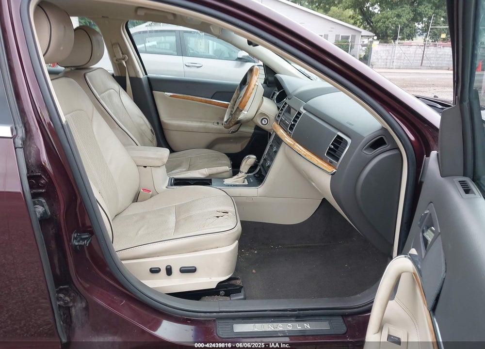 2011 LINCOLN MKZ VIN: 3LNHL2GC8BR759239