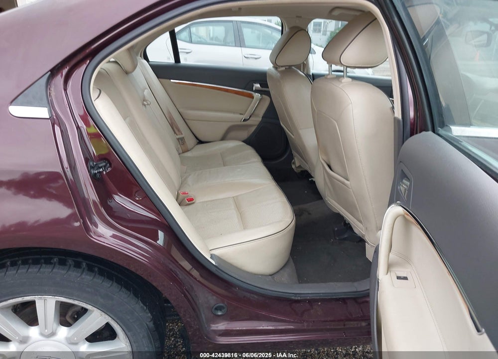 2011 LINCOLN MKZ VIN: 3LNHL2GC8BR759239