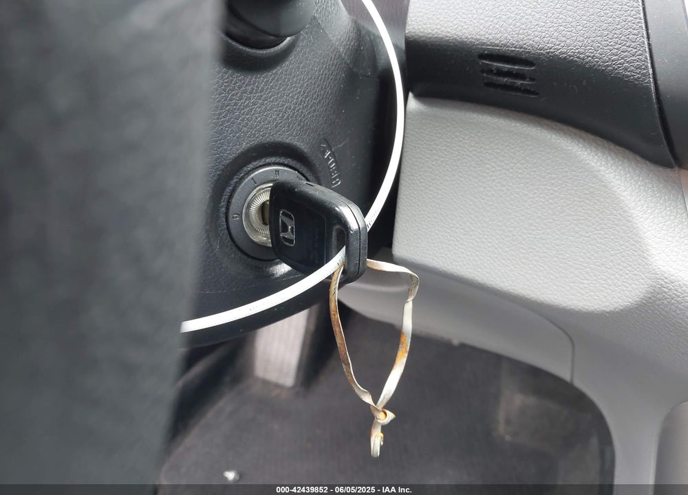2013 HONDA ACCORD VIN: 1HGCR2F37DA134277